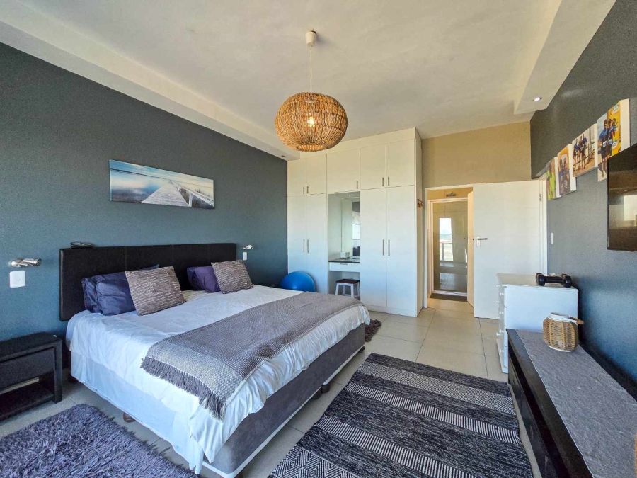 6 Bedroom Property for Sale in Stilbaai Oos Western Cape